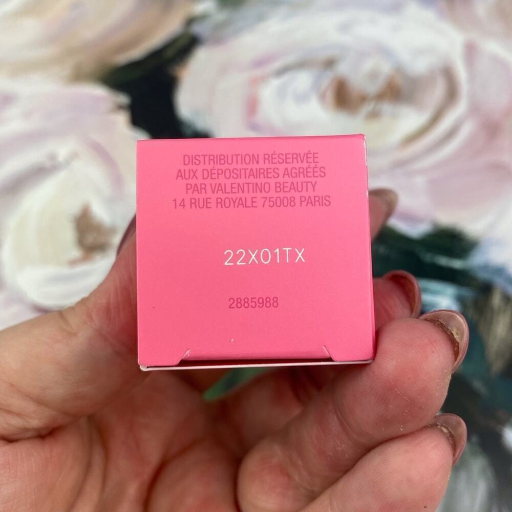 Valentino Born In Roma Deluxe Mini Fragrance 0.2 oz. New! - Picture 8 of 11
